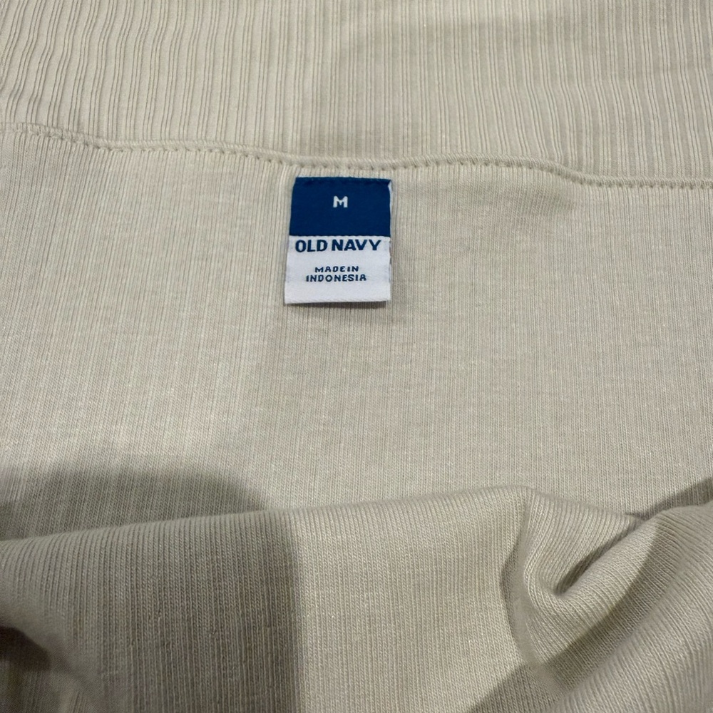 Old Navy Cream Ribbed Top - Picture 4 of 5
